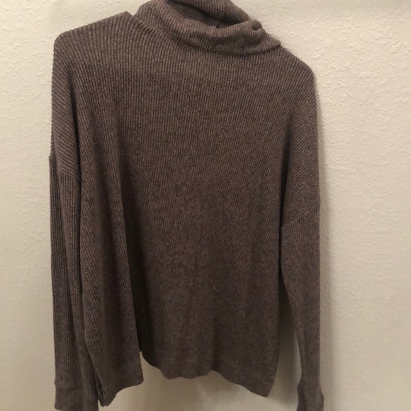 Vonmaur (lush) Turtleneck Sweater - Picture 2 of 2